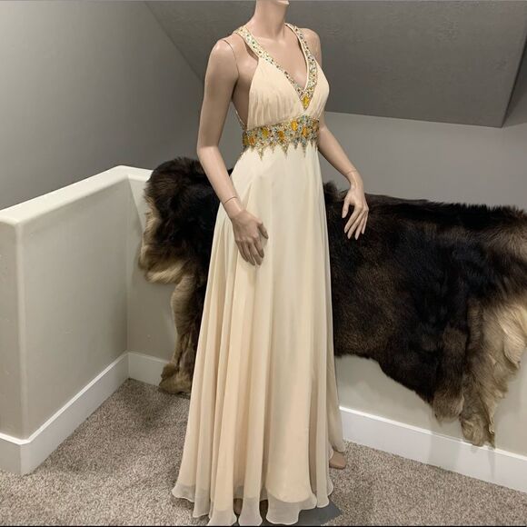 New Sexy V-Neck & Cross Back Beaded Halter Evening Dress - Picture 5 of 16